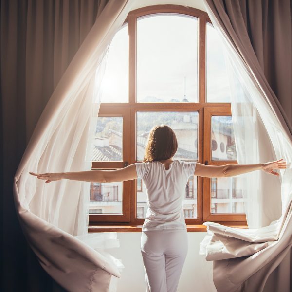 shutterstock_1298236804-600×600